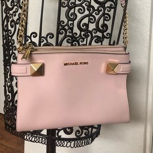 Michael Kors East West Crossbody in pink, like new